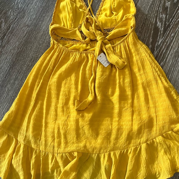 Yellow Backless Romper. - Picture 2 of 2